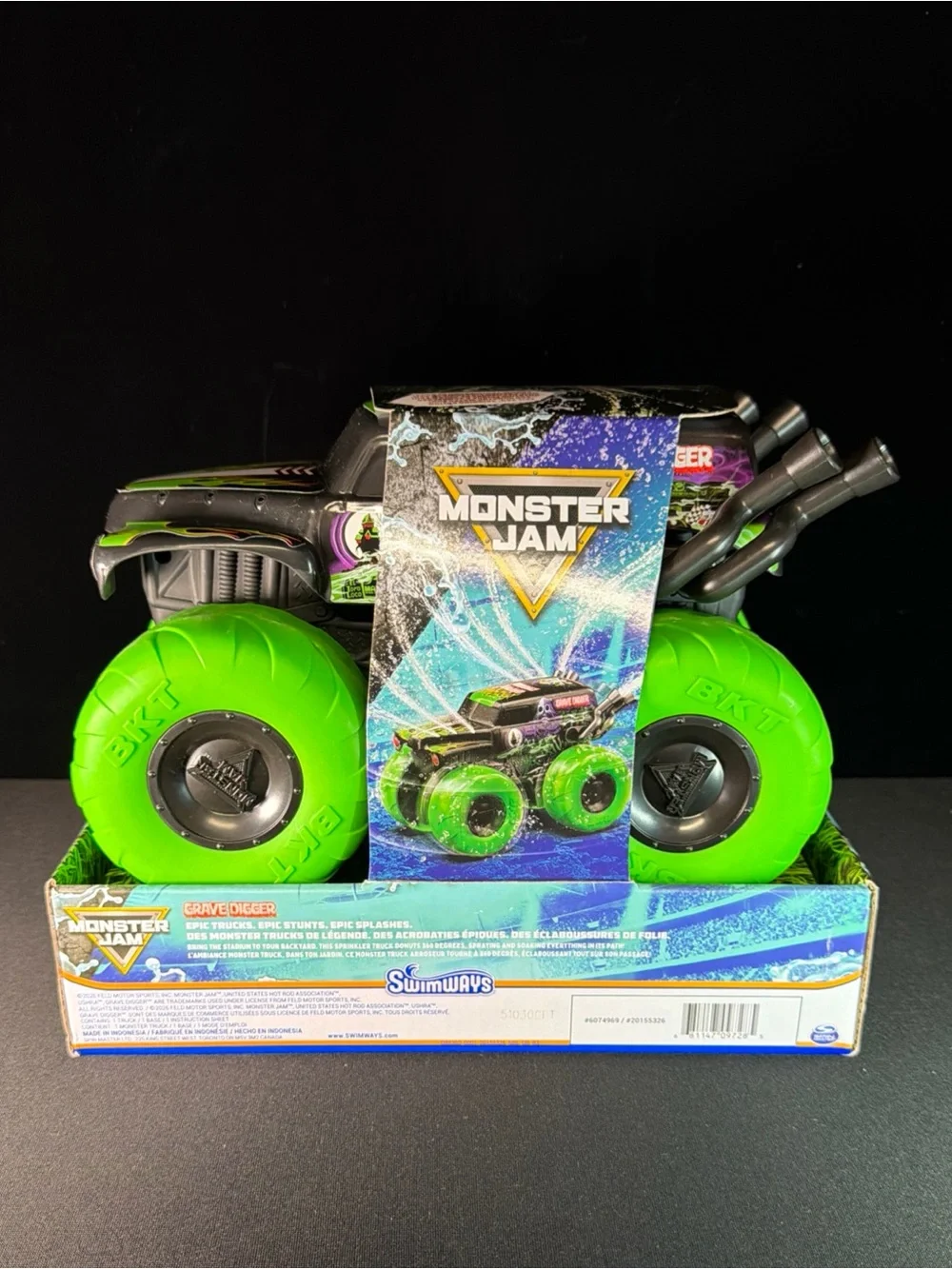 Monster Jam Grave Digger Wild Whippin’ Sprinkler, SwimWays Water Toy, Brand New